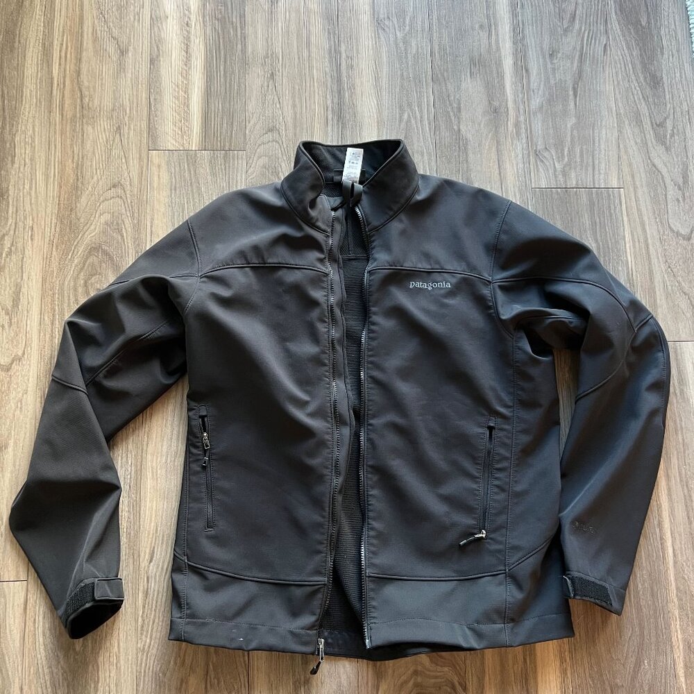 Patagonia soft shell jacket men's large